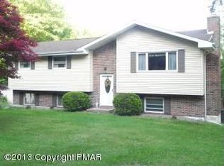 2602 Rising Hill Dr, Saylorsburg, PA 18353
