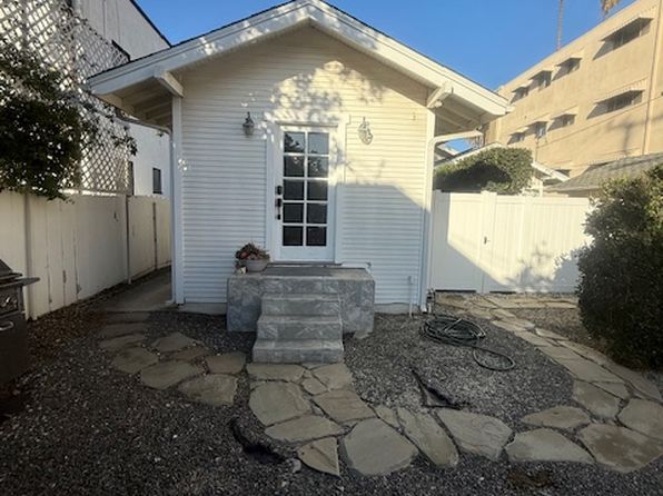 2750 1/2 E 2nd St #2750-1/2