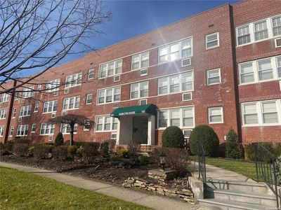 101 Second Street #B11, Garden City, NY, 11530