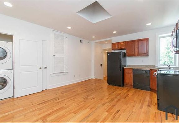 5th image of 1701 Jefferson St #C