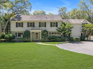 1233 The Knl, Oyster Bay, NY 11771