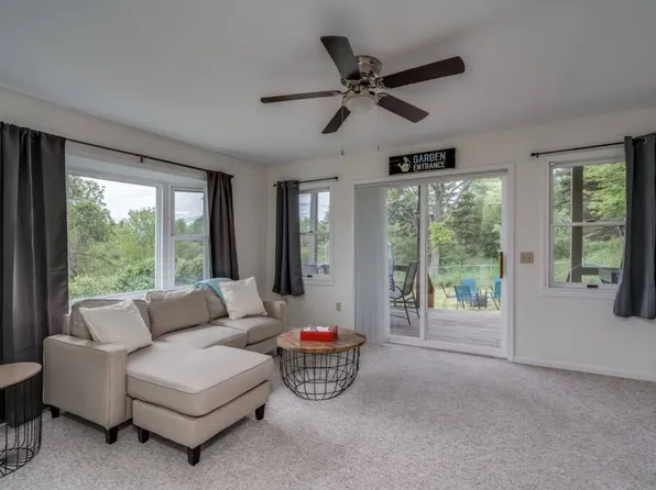 40537 Nys Rte #12, Clayton, NY 13624