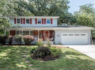 485 Iroquois Rd, Schererville, IN 46375