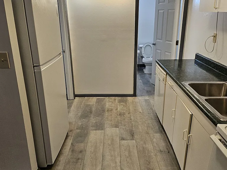 1132 S Allen St — Photo 7