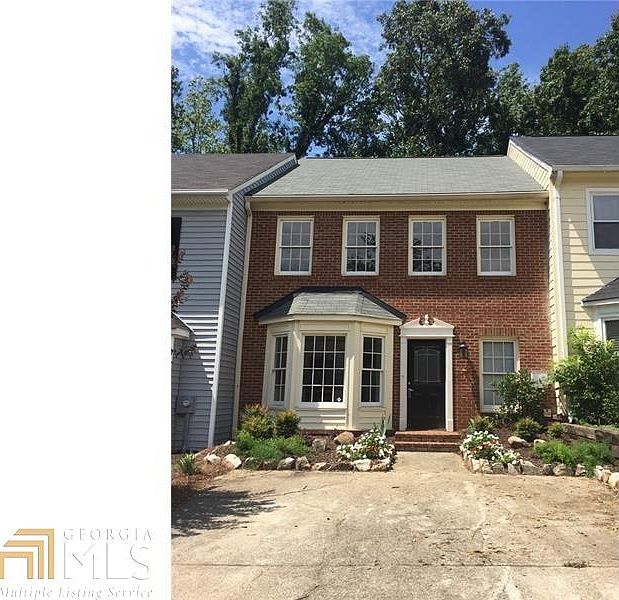 1st image of 511 Salem Woods Dr SE