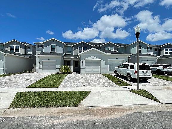 2nd image of 1005 La Mirada Ct