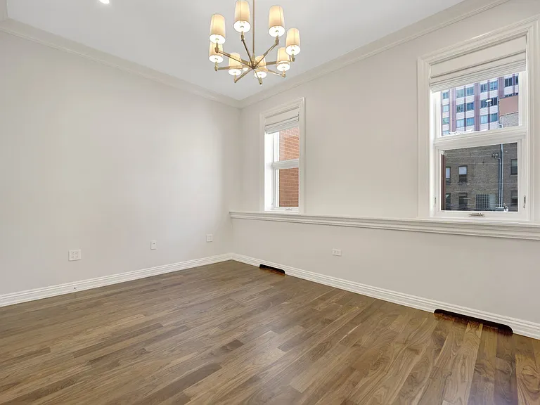 105 W Chestnut St #105 — Photo 30