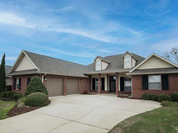 5674 Highland Lake Dr, Milton, FL 32583