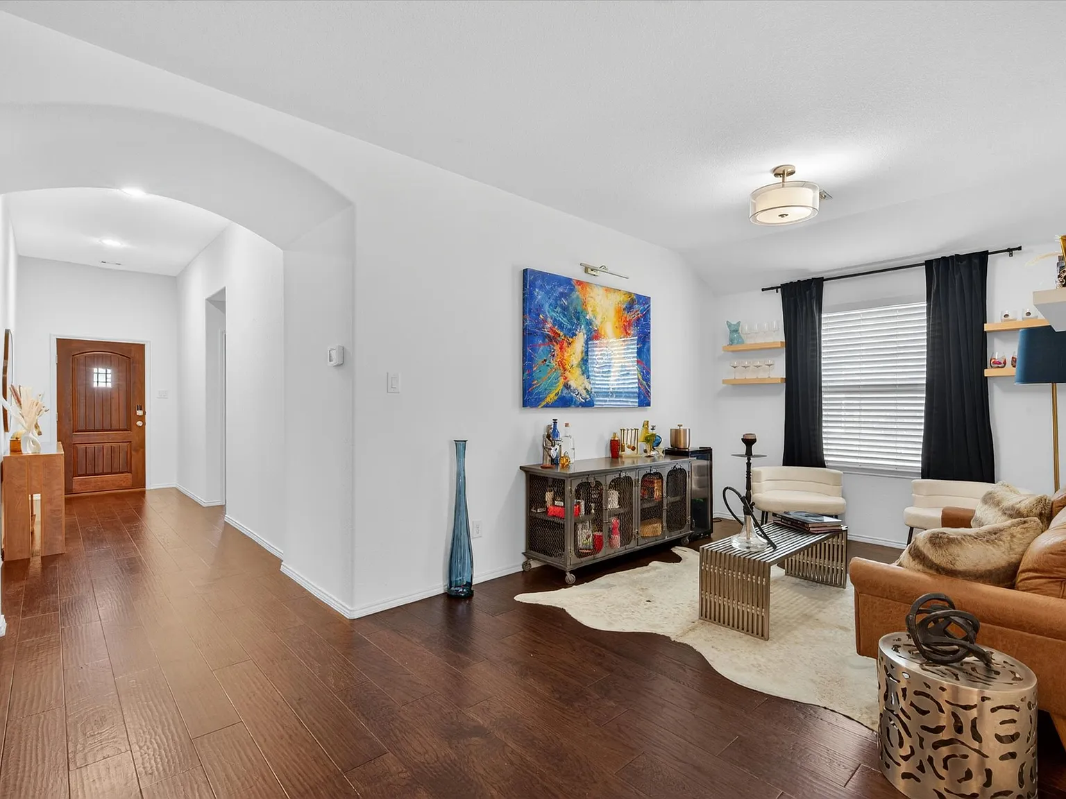4 bed, 2.5 bath, 2106 sqft, $3,600 — Photo 3