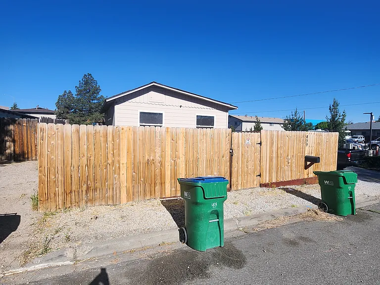 459 Field St — Photo 12