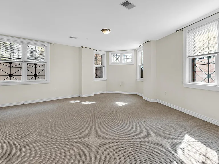 1020 Pennsylvania Ave SE #102 — Photo 14