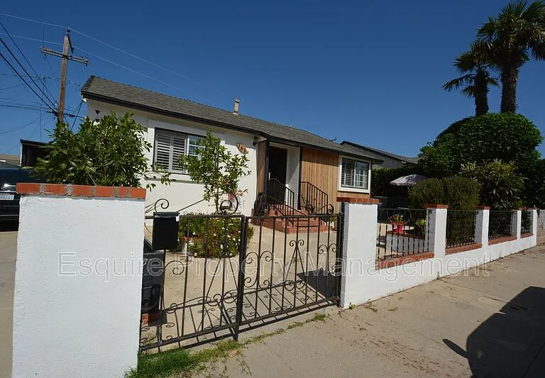 165 Wilson Ave — Photo 17