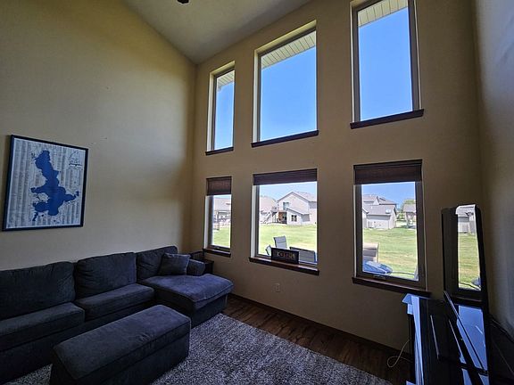 5th image of 290 240th Ave #155