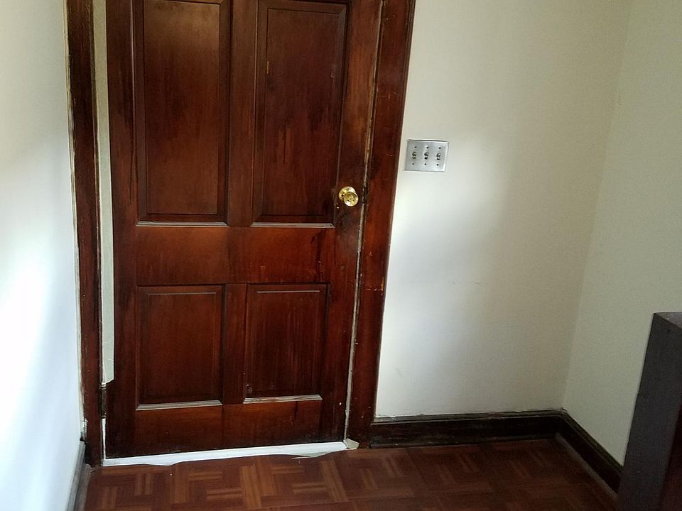 Foyer(common area)