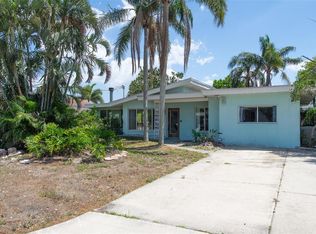 300 Westwinds Dr, Palm Harbor, FL 34683