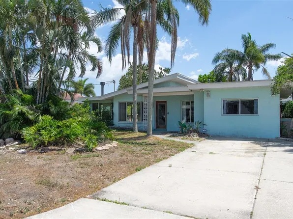 300 Westwinds Dr, Palm Harbor, FL 34683