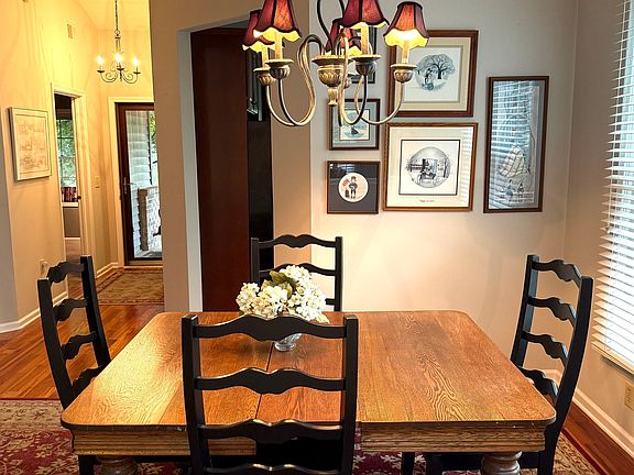 4th image of 18020 Sun Ridge Cir