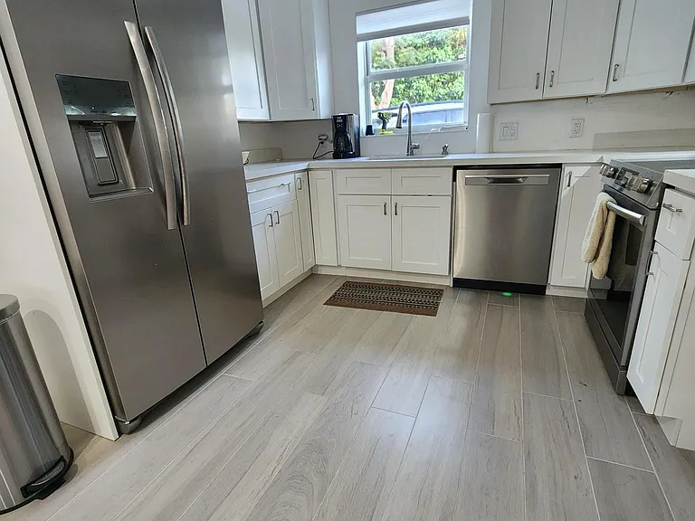 100 N Ocean Ln — Photo 14