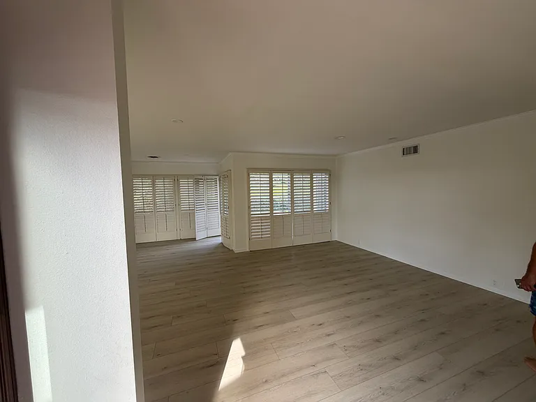 734 W Solana Cir W — Photo 3