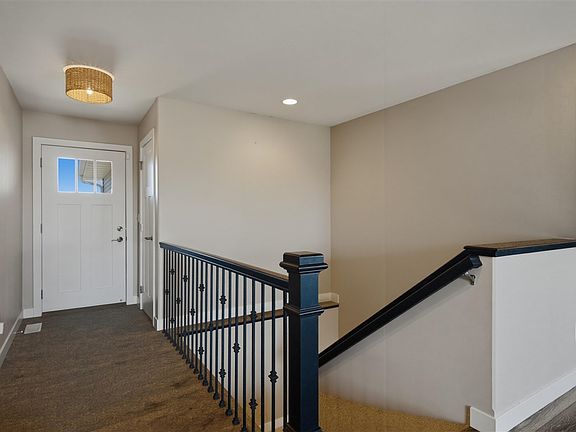 3rd image of 5913 Rock Ridge Dr