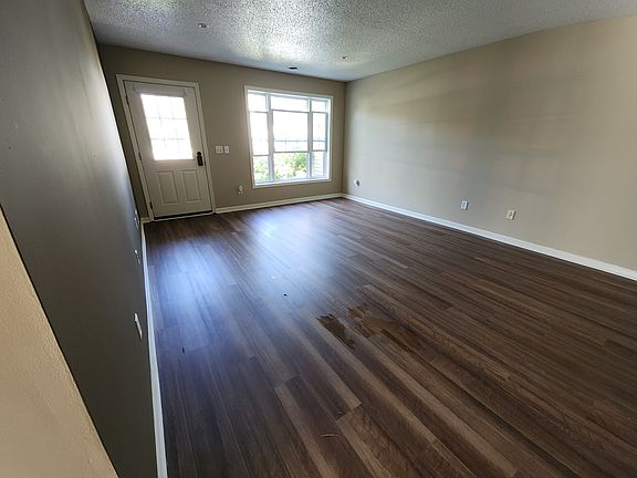 2nd image of 320 Wagon Wheel Ln