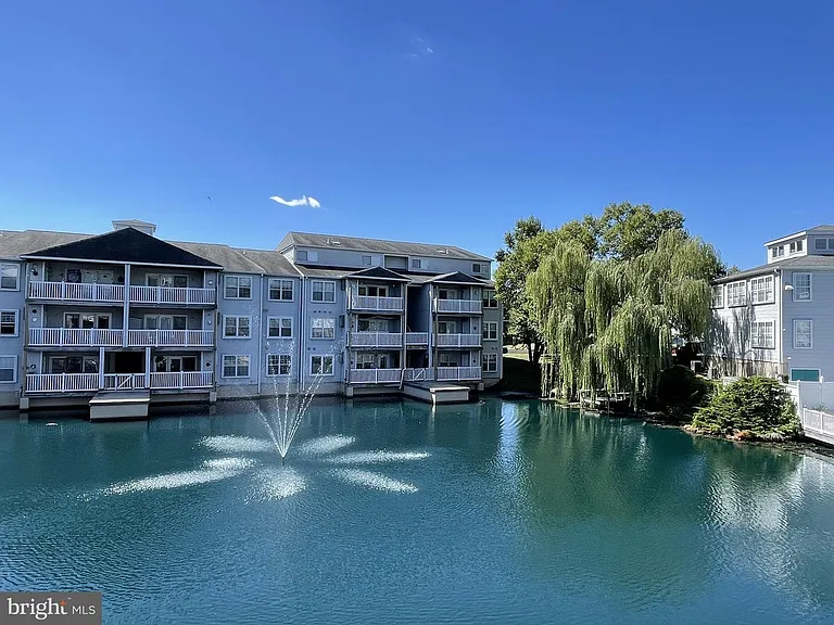 801 Waters Edge Dr #1 — Photo 1