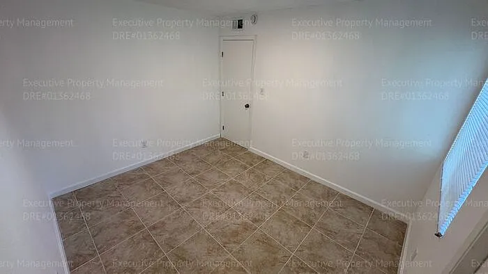 2909 S Chester Ave #16 — Photo 29