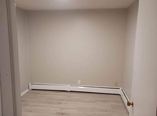 445 16th St #4A, Niagara Falls, NY 14303