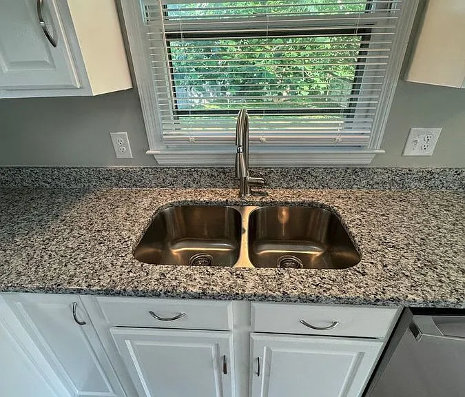 105 Astor Pl — Photo 19