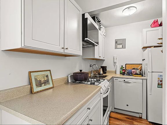 5th image of 120 E 90th St APT 9H