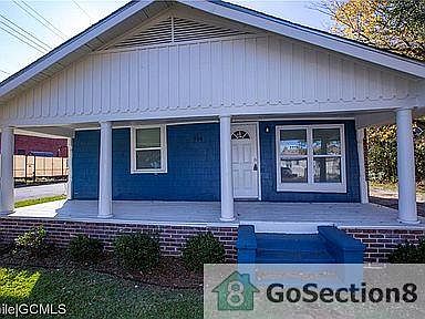 2nd image of 556 Tisdale St