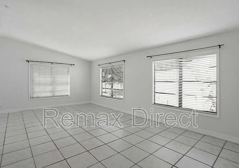 4567 Brook Dr — Photo 4