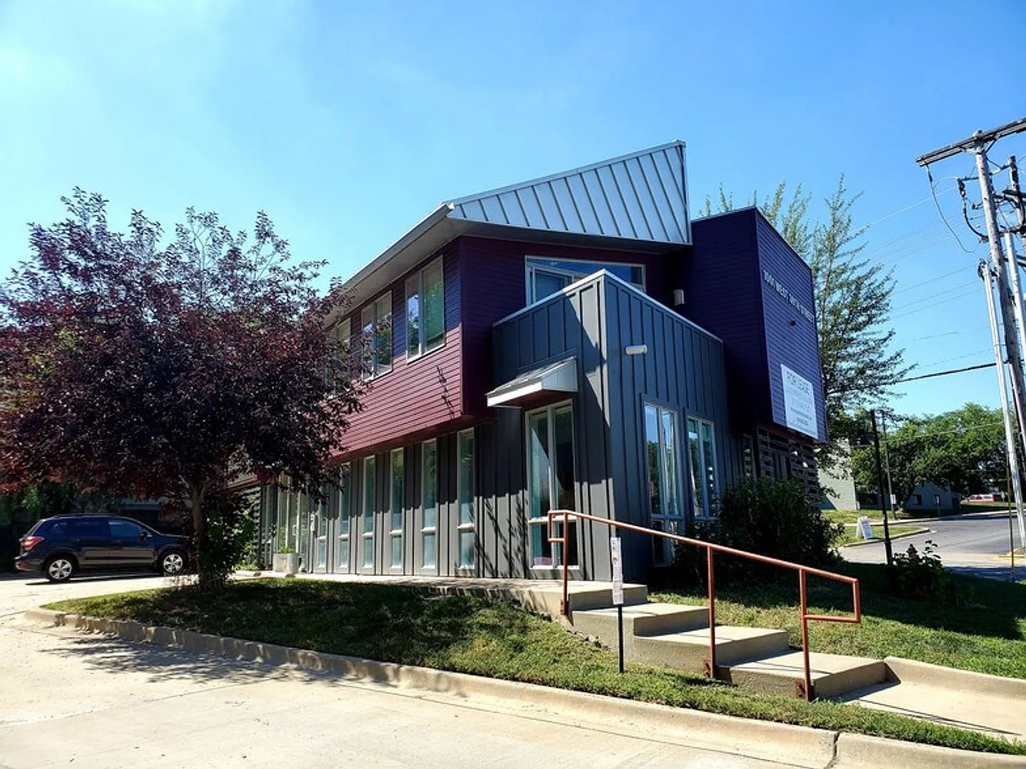 1001 W 39th Street — Photo 3