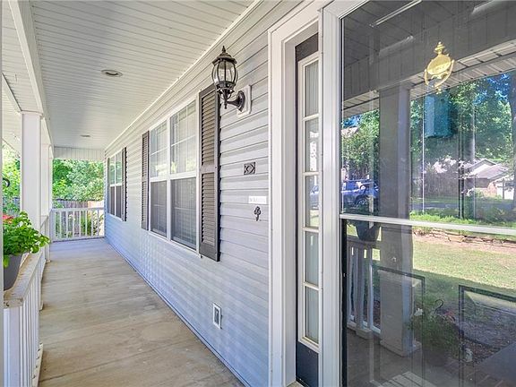 4th image of 3254 N Autumn Ct