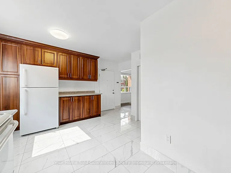 129 Melrose St — Photo 15