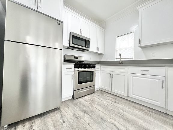 2nd image of 244 S Alexandria Ave APT A