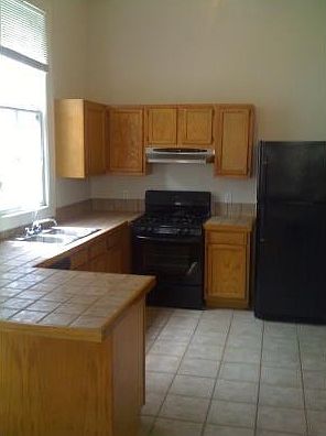 2nd image of 2032 Valmont St