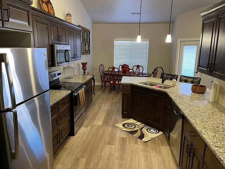 246 W 200 S — Photo 2