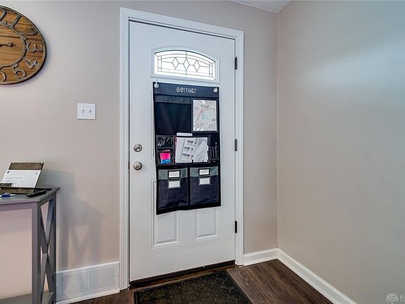 3rd image of 301 Dawnview Ave