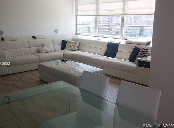 5th image of 1351 NE Miami Gardens Dr APT 825