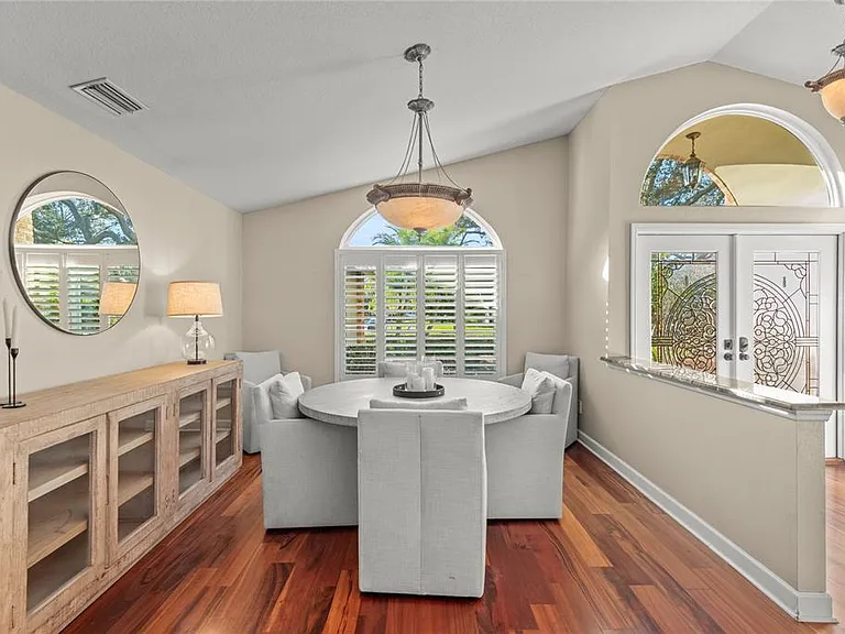 10285 Barry Dr — Photo 8