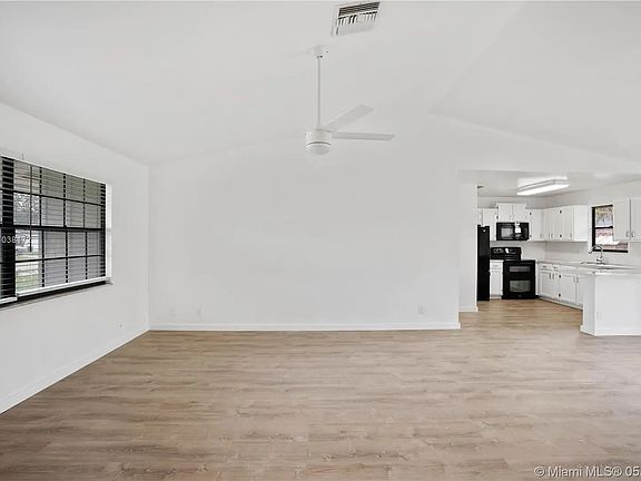 5th image of 6043 Felter St