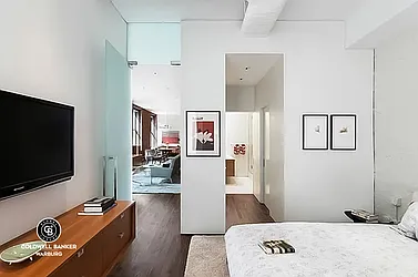 Rented by Coldwell Banker Warburg