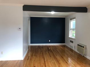 24808 Cambria Ave, Little Neck, NY 11362