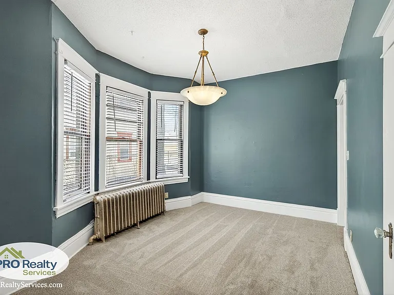 3328 5th Ave S #1 — Photo 2
