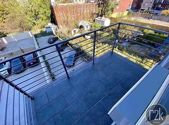 Rented by Realty 2000 Corp | media 15