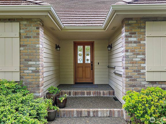 4th image of 1153 Palomino Drive SE