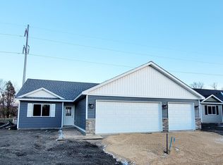 512 14th St NW, Waseca, MN 56093