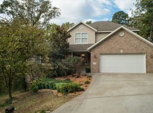 4 Liverpool Ln, Bella Vista, AR 72714