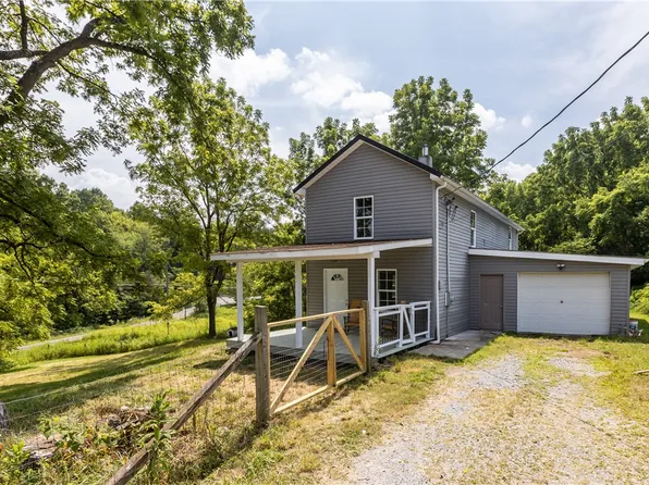 3098 Center Church Rd, Ellwood City, PA 16117